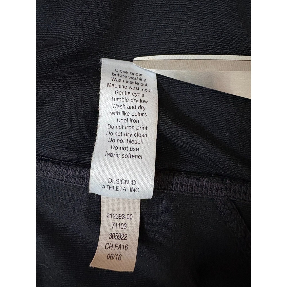 Athleta Biker Shorts Womens XS Black Athletic Pockets Stretch Activewear - Picture 7 of 7